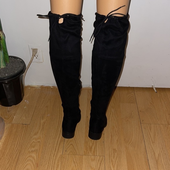 KNEES BOOTS - Picture 2 of 4